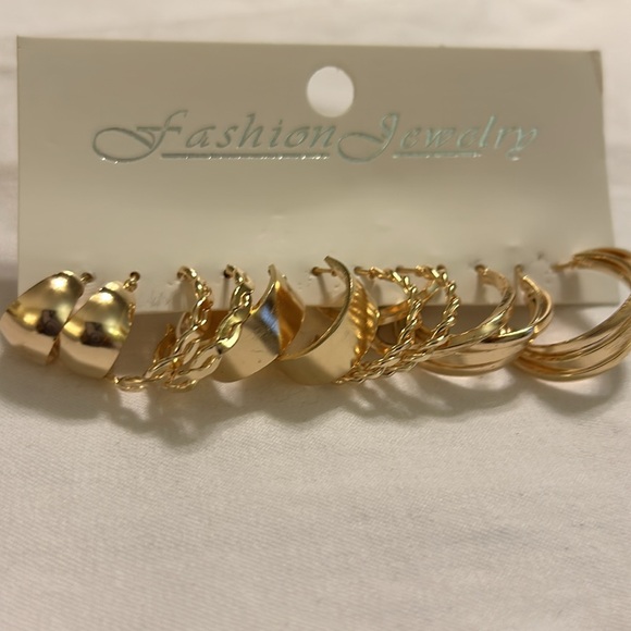 NWT, 1 “ golden hoops, set of 6 pairs, see pics - Picture 5 of 5